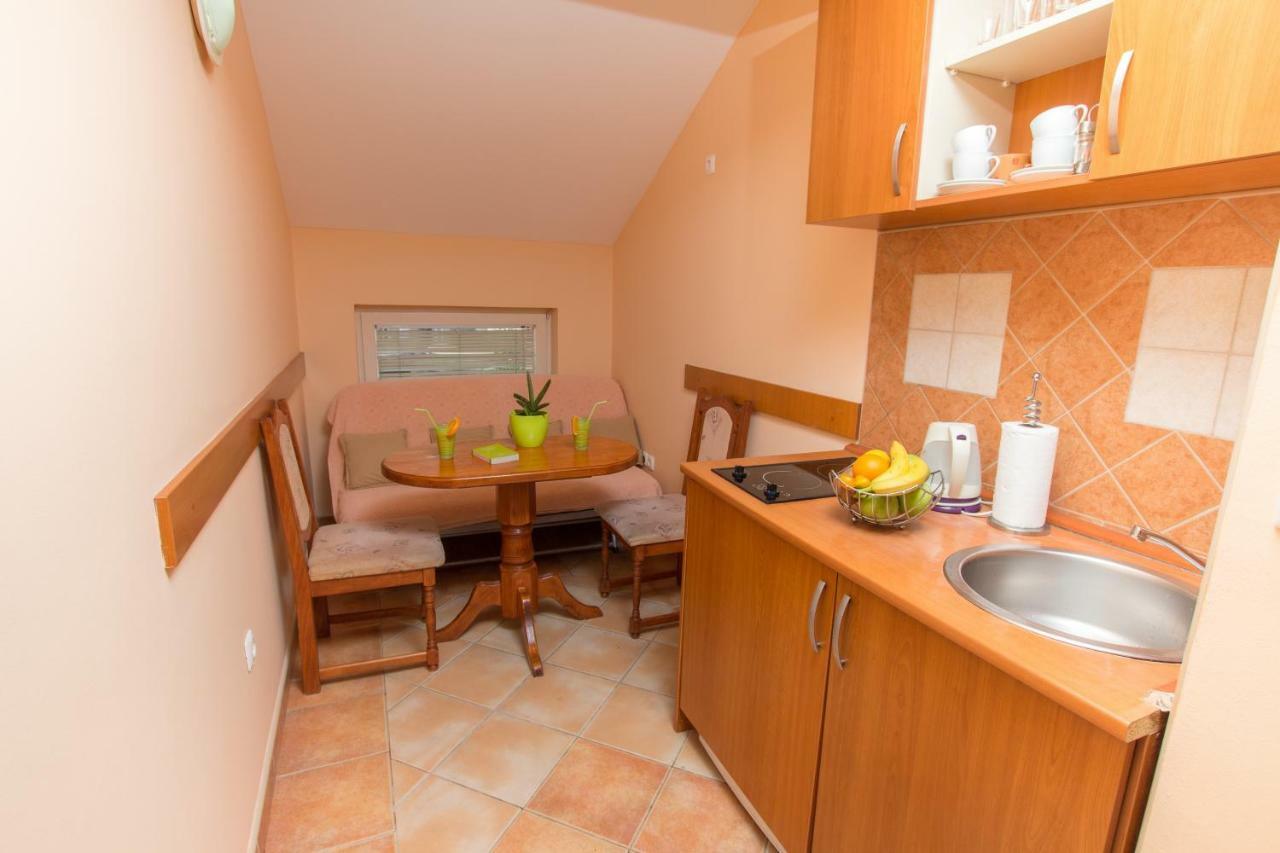 Adzic Apartment *