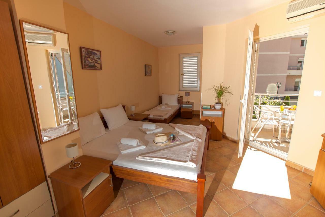 Adzic Apartment *