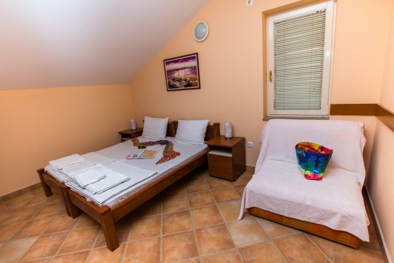 Adzic Apartment *